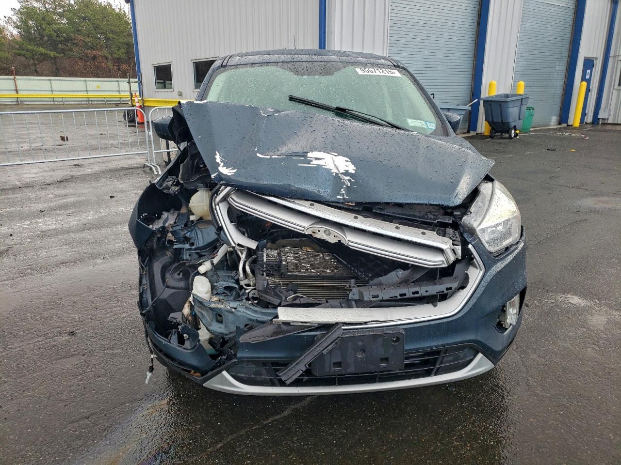 2019 Ford Escape Se - Фото 5