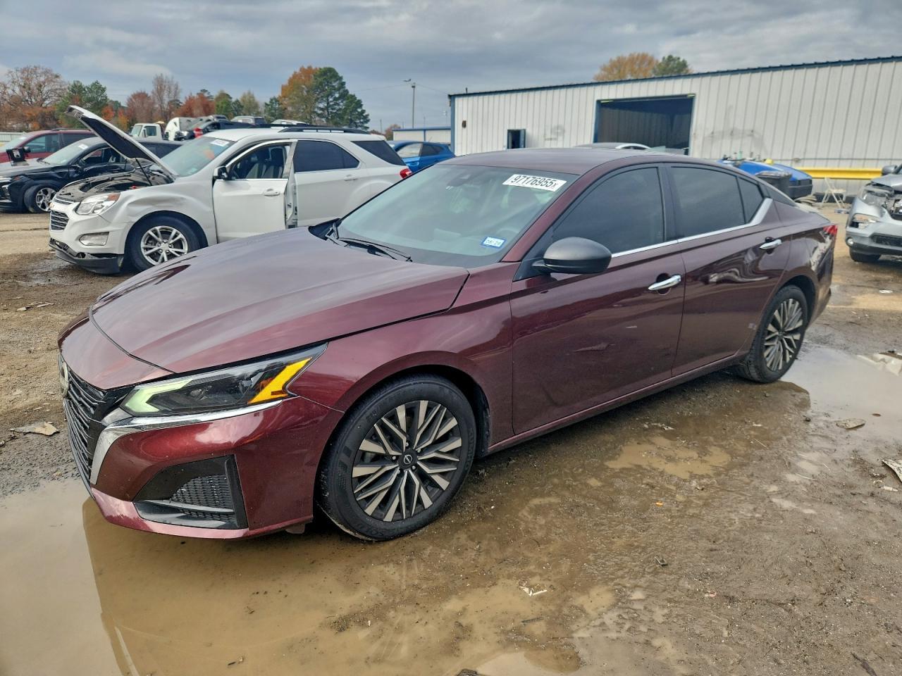 2025 Nissan Altima Sv