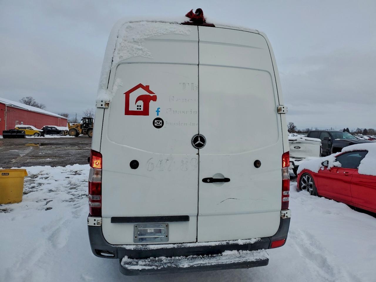 2016 Mercedes-Benz Sprinter 2500 - Image 6