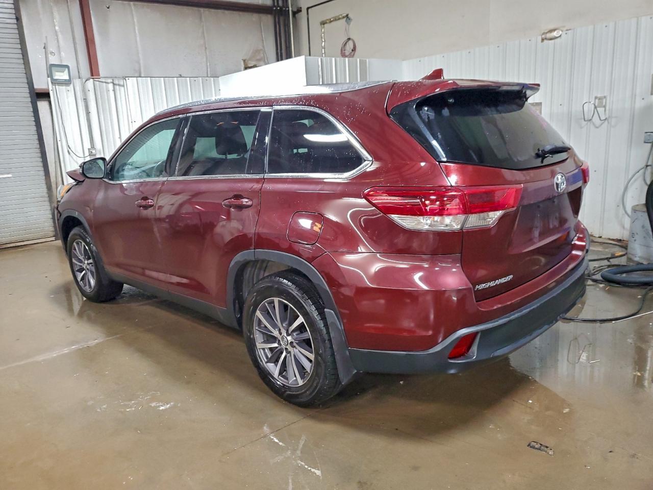 2019 Toyota Highlander Xle - Фото 2