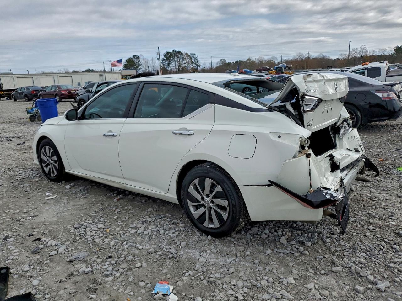 2020 Nissan Altima S - Image 2