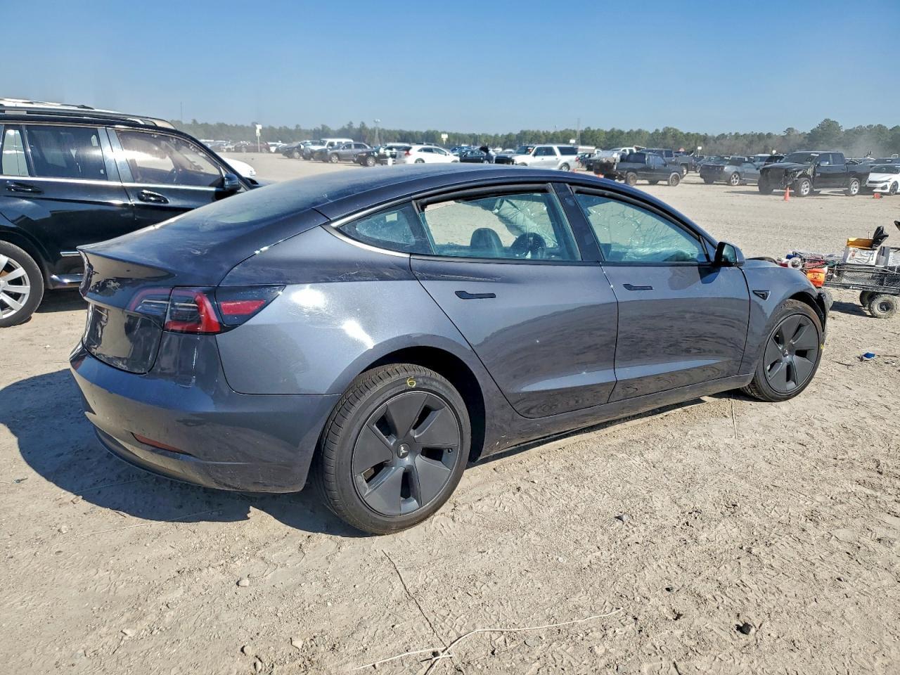 2023 Tesla Model 3 - Image 3
