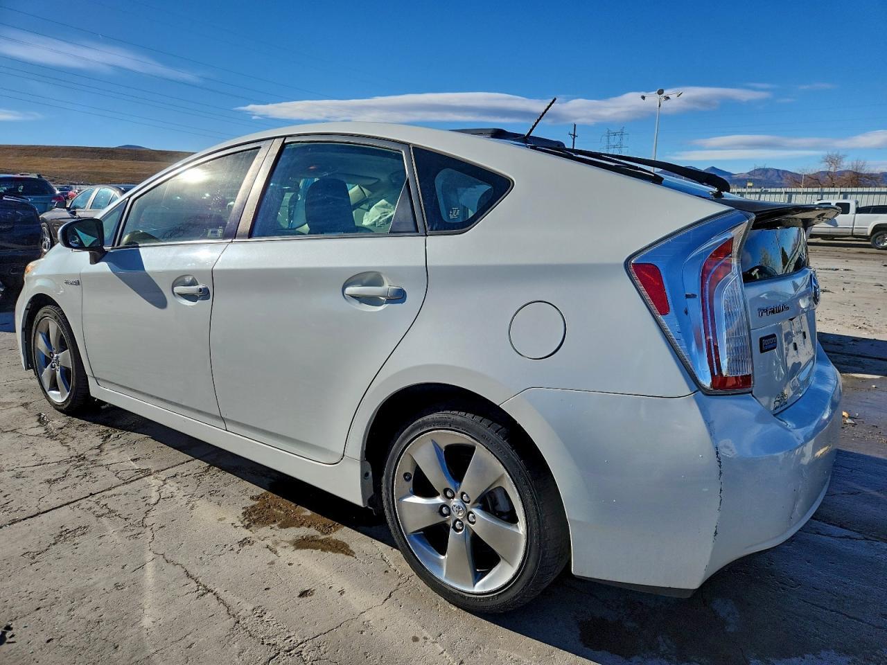 2013 Toyota Prius - Фото 2