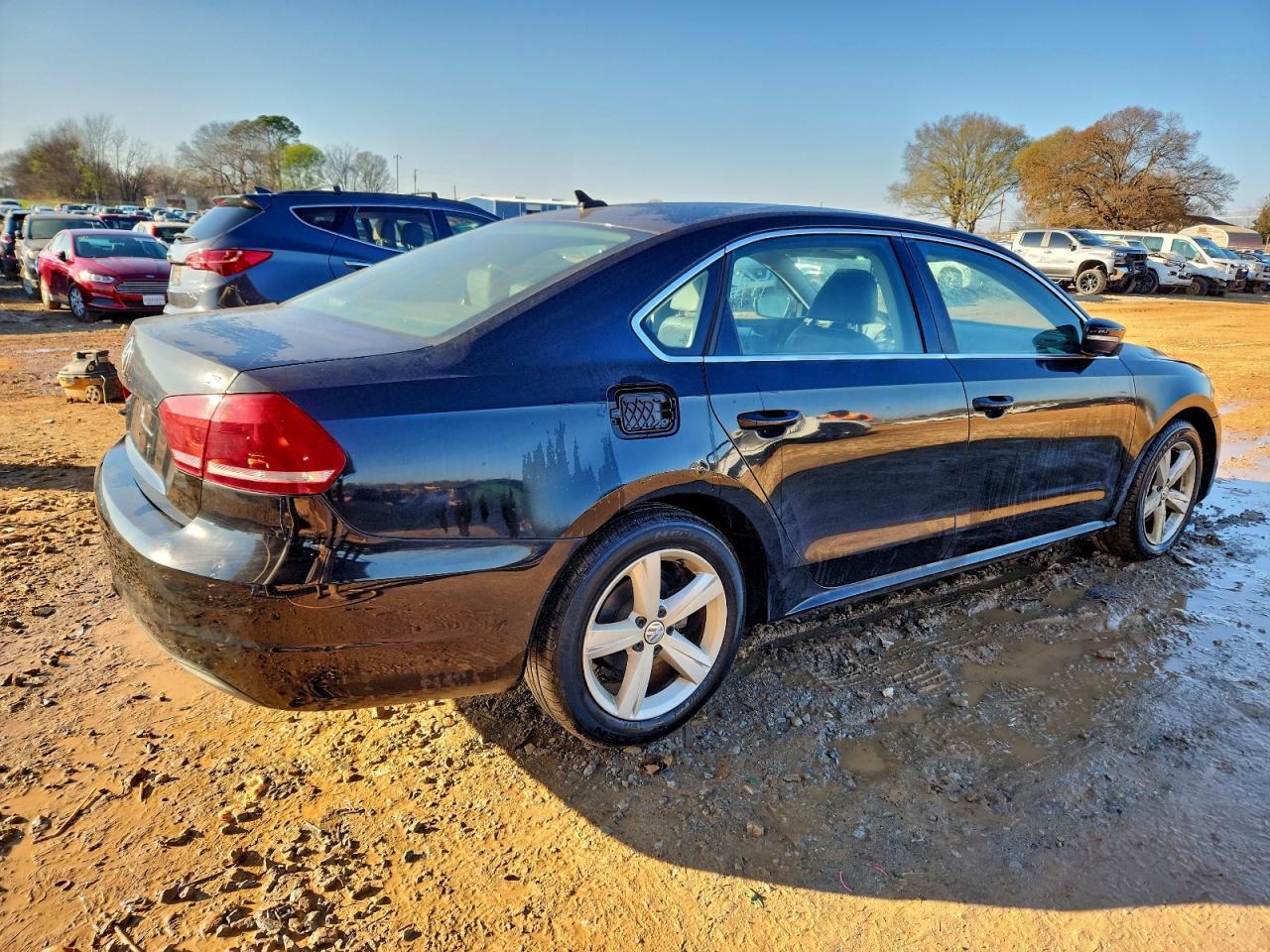 2013 Volkswagen Passat Se - Image 3