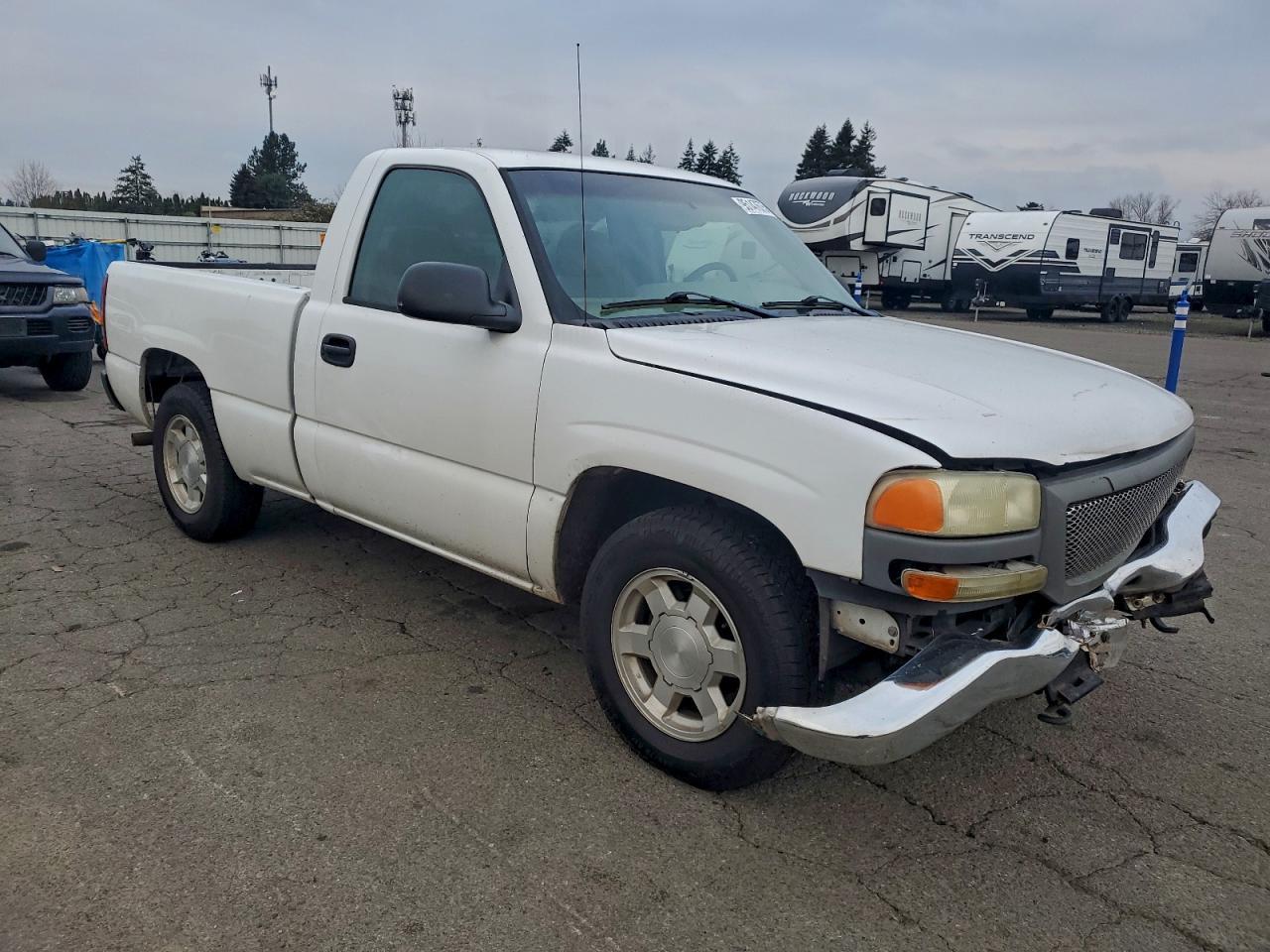 2003 GMC New Sierra C1500 - Image 4