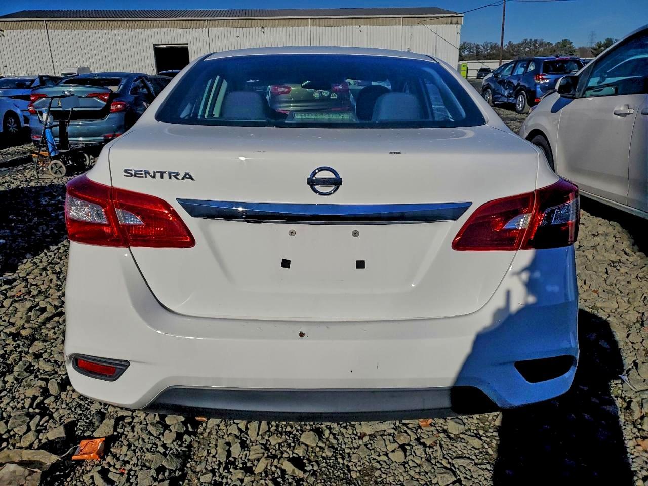 2018 Nissan Sentra S - Фото 6