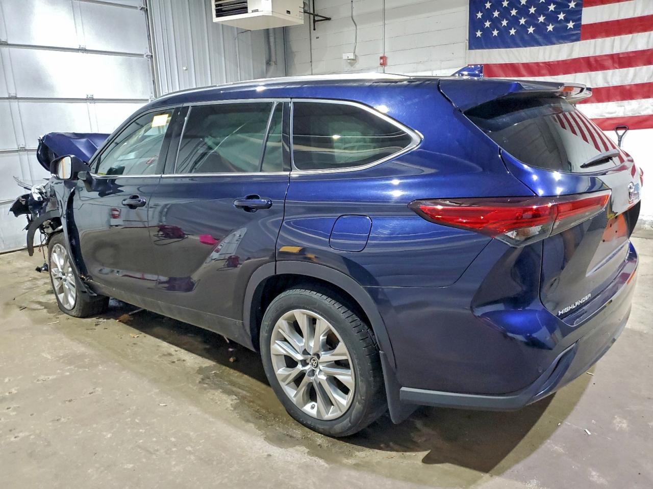 2020 Toyota Highlander Limited - Фото 2