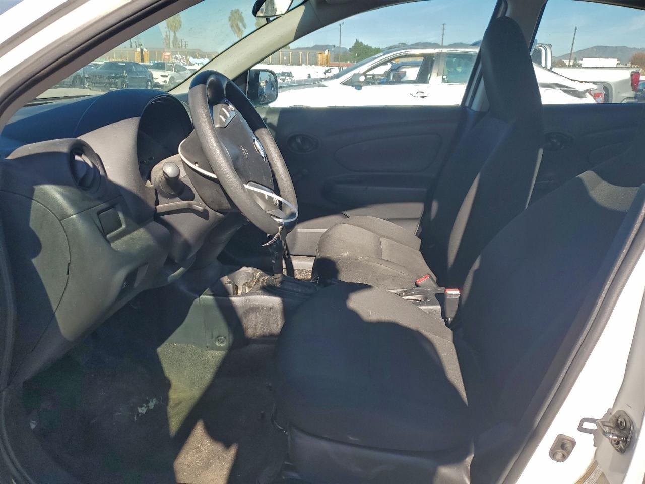 2015 Niss Versa S - Фото 7