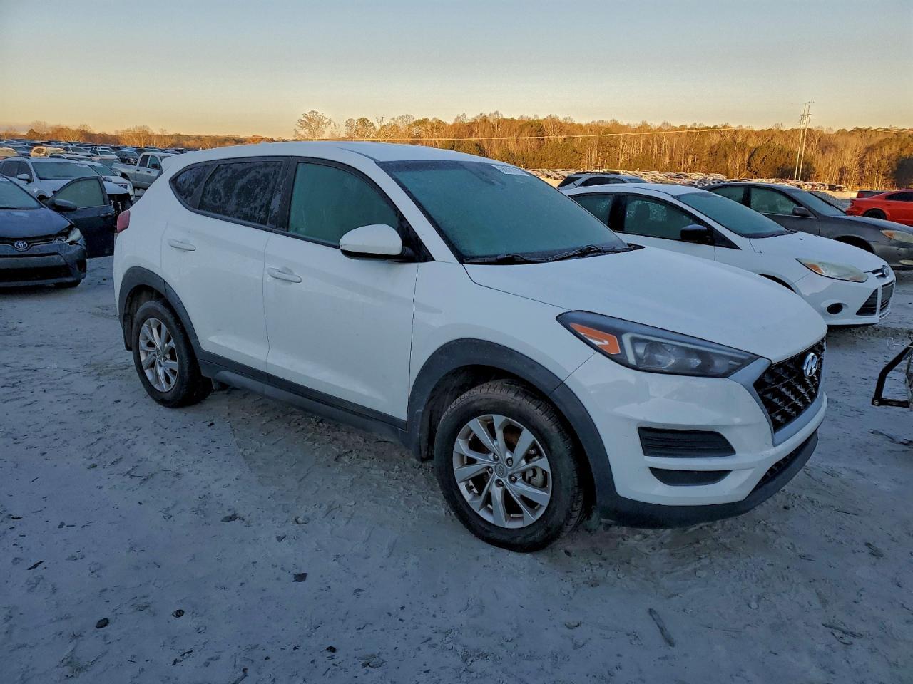 2021 Hyundai Tucson Se - Фото 4