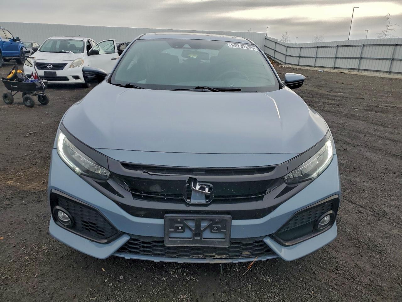2019 Honda Civic Sport Touring - Image 5