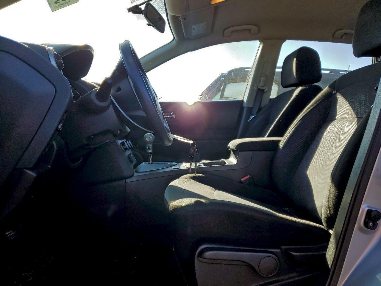 2015 Nissan Rogue Select S - Image 7