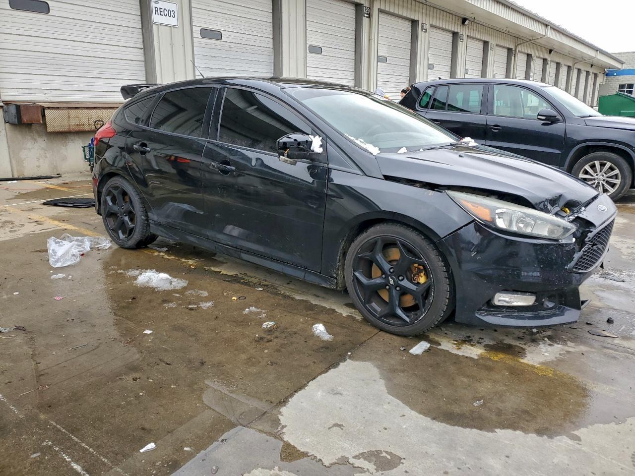 2017 Ford Focus St - Фото 4