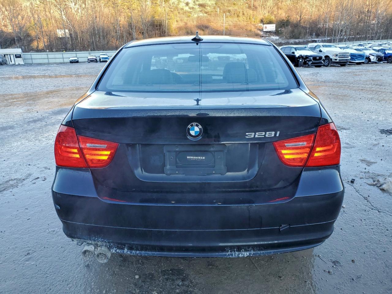 2011 BMW 328 I - Фото 6