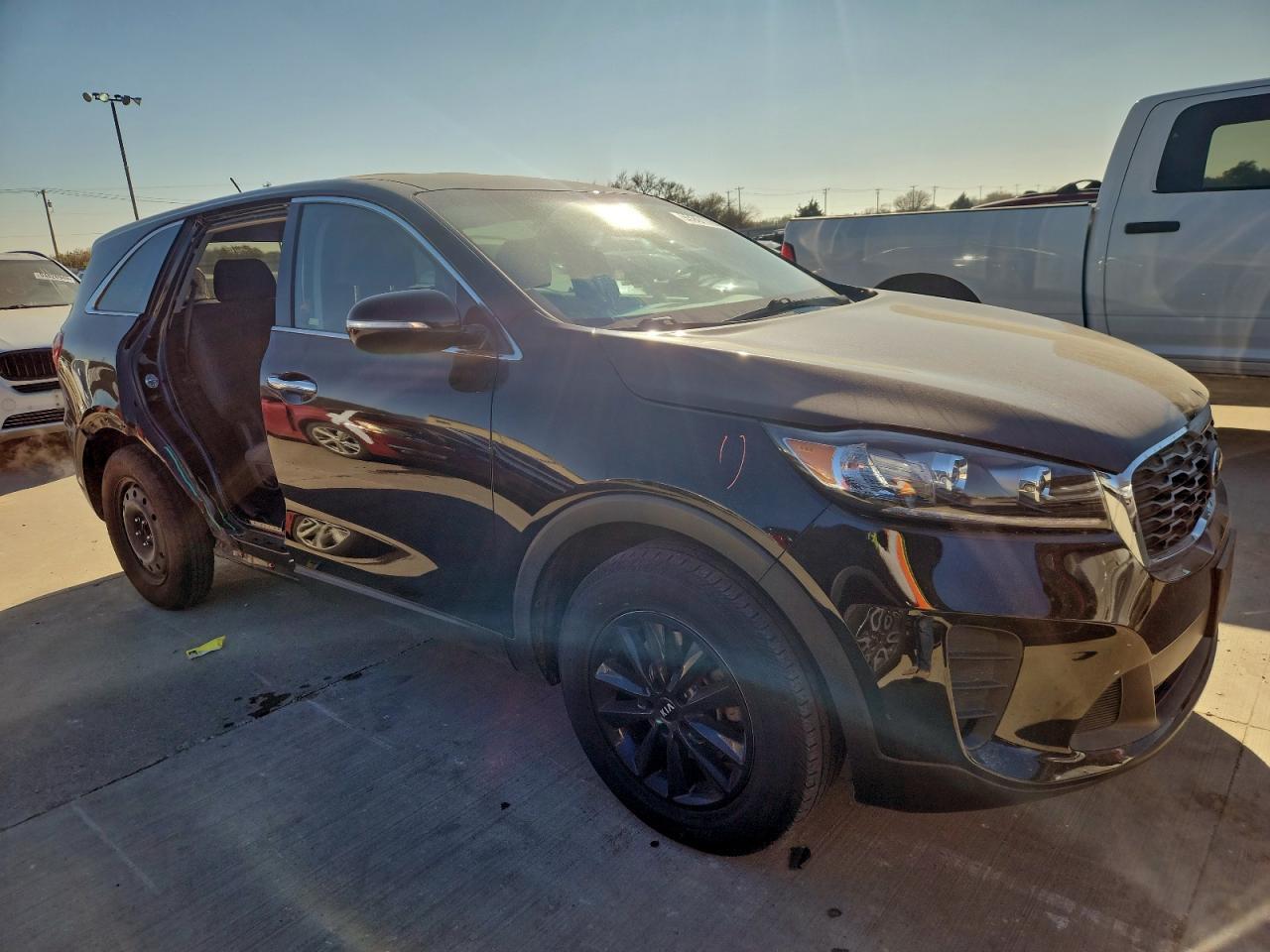 2020 Kia Sorento L - Image 4