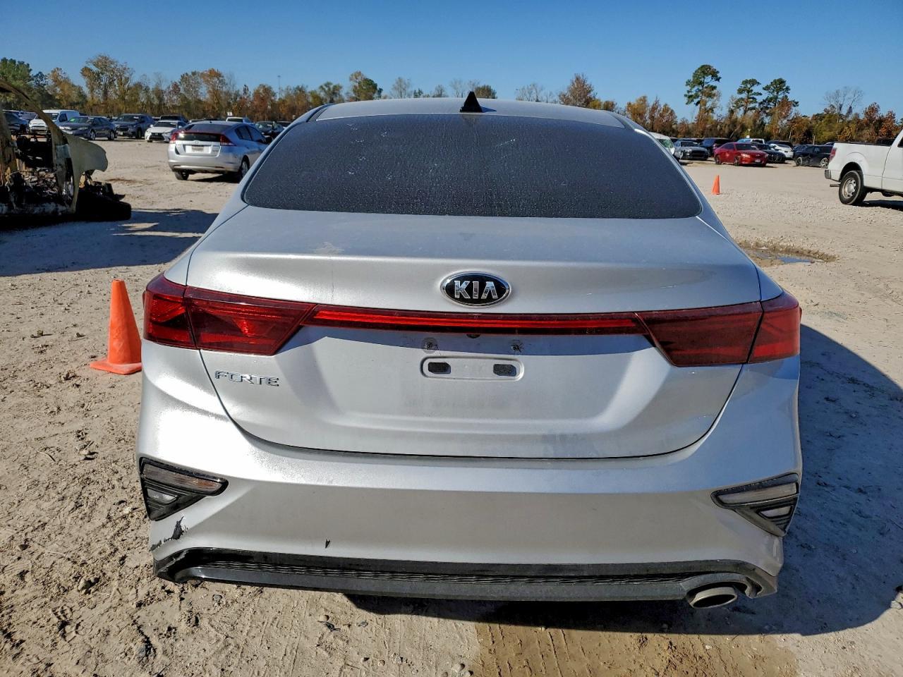 2021 Kia Forte Fe - Image 6