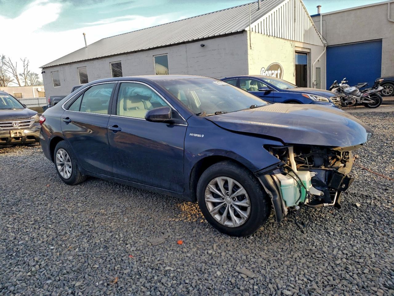 2015 Toyota Camry Le - Фото 4