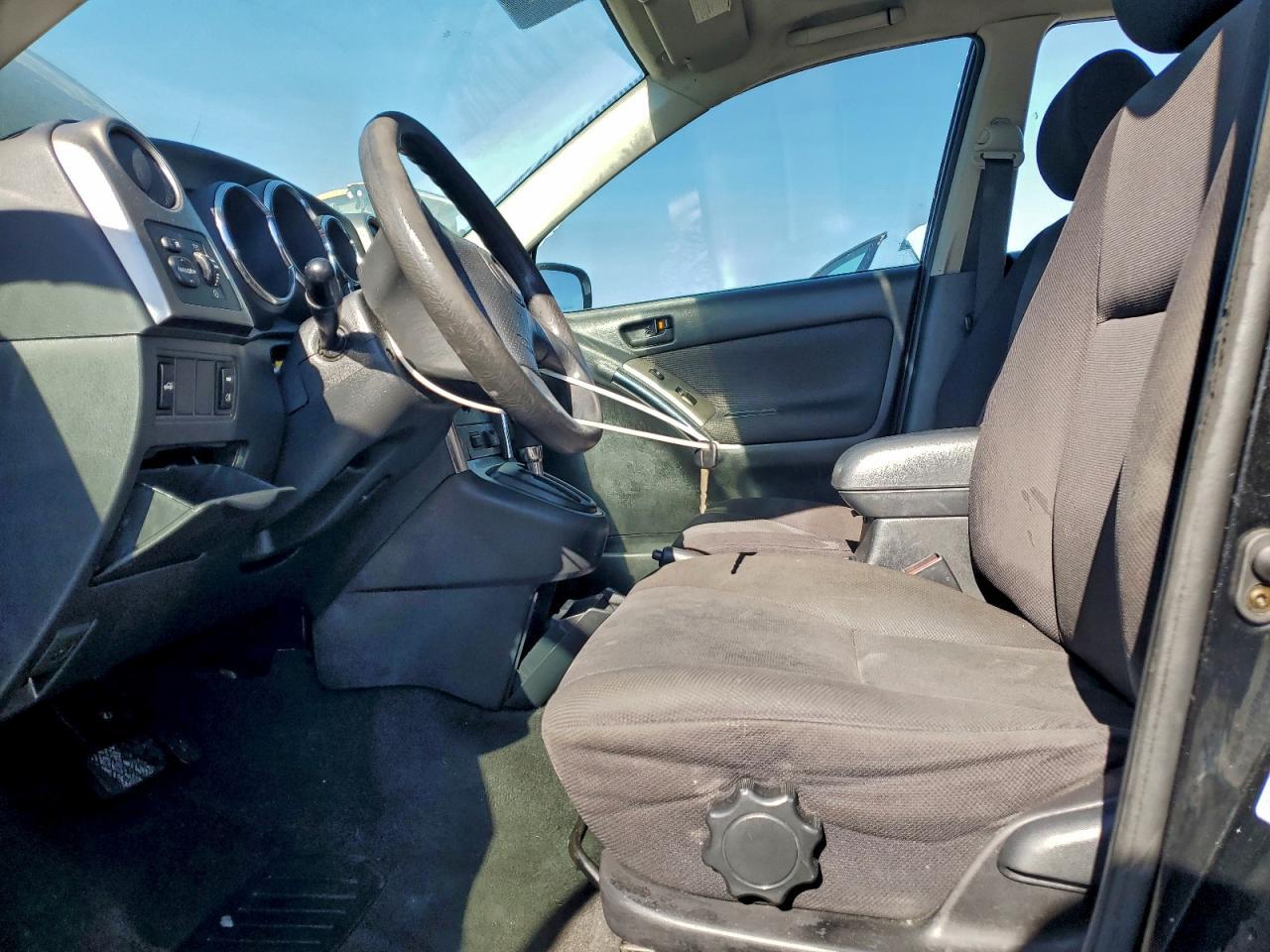 2003 Pontiac Vibe - Image 7
