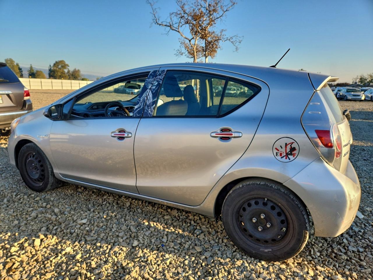 2012 Toyota Prius C - Фото 2