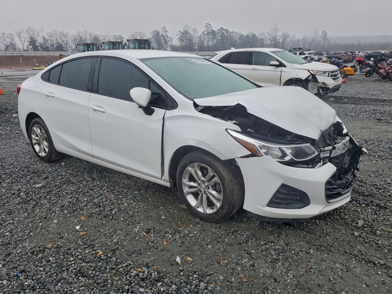 2019 Chevrolet Cruze Ls - Image 4
