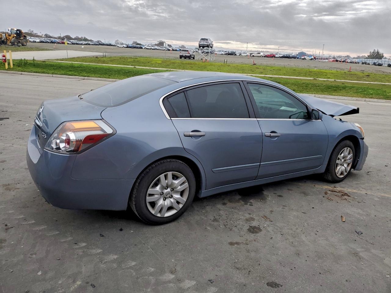 2011 Nissan Altima Base - Фото 3