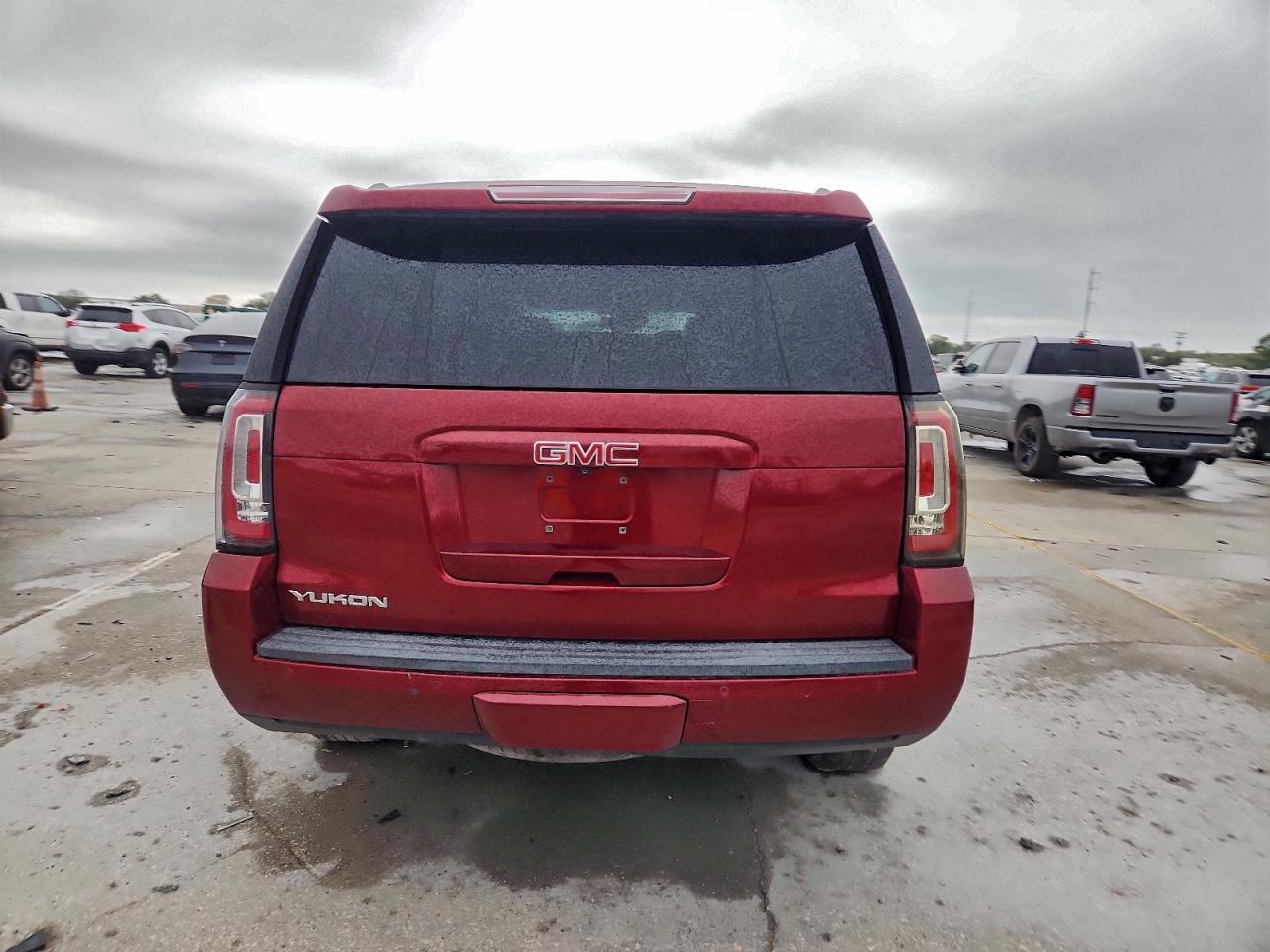 2017 GMC Yukon Slt - Фото 6