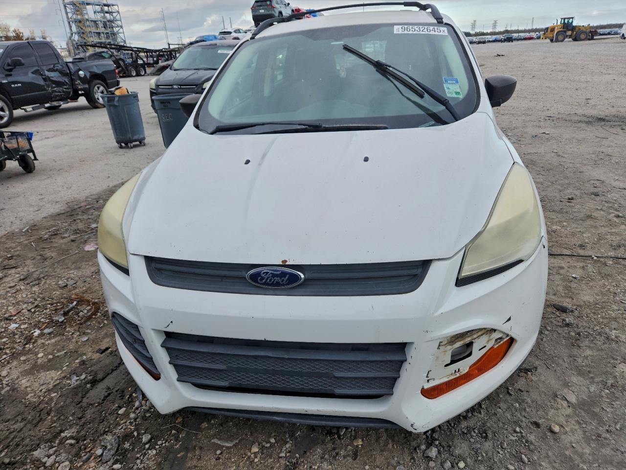 2015 Ford Escape S - Фото 5