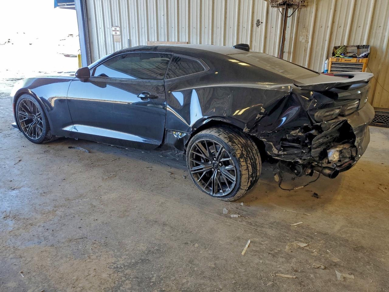 2020 Chevrolet Camaro Zl1 - Image 2