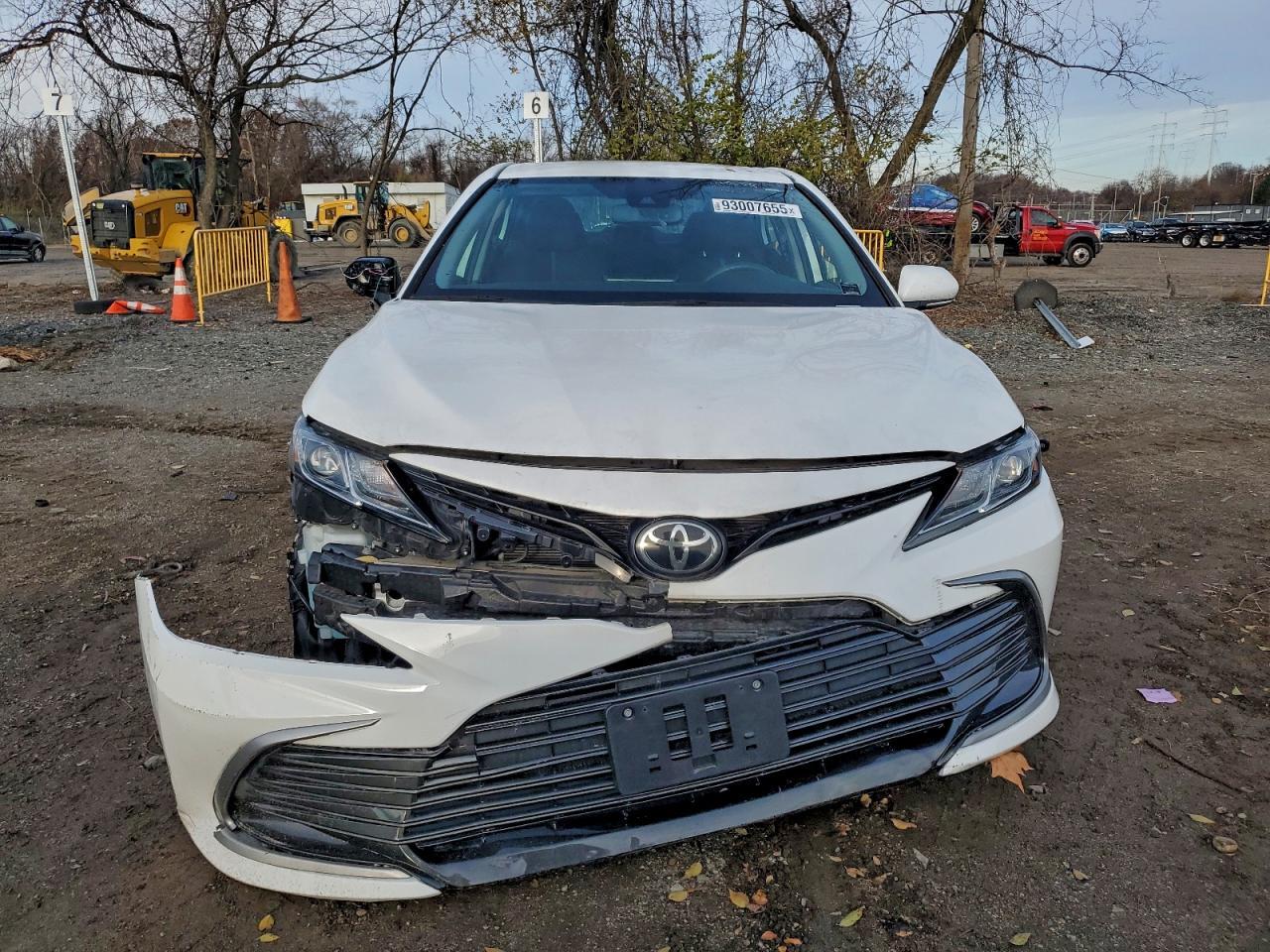 2023 Toyota Camry Le - Фото 5