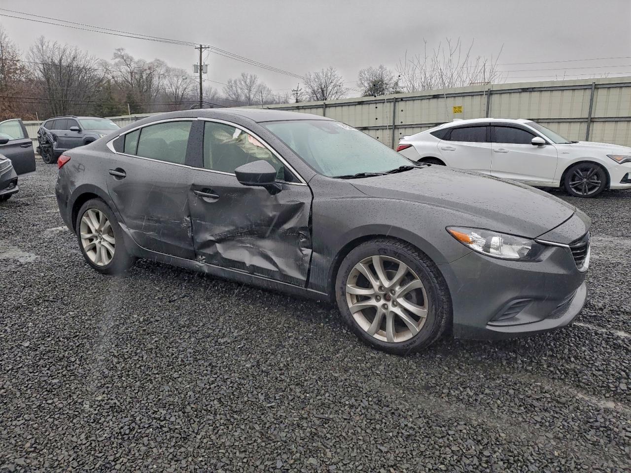 2017 Mazda 6 Touring - Image 4