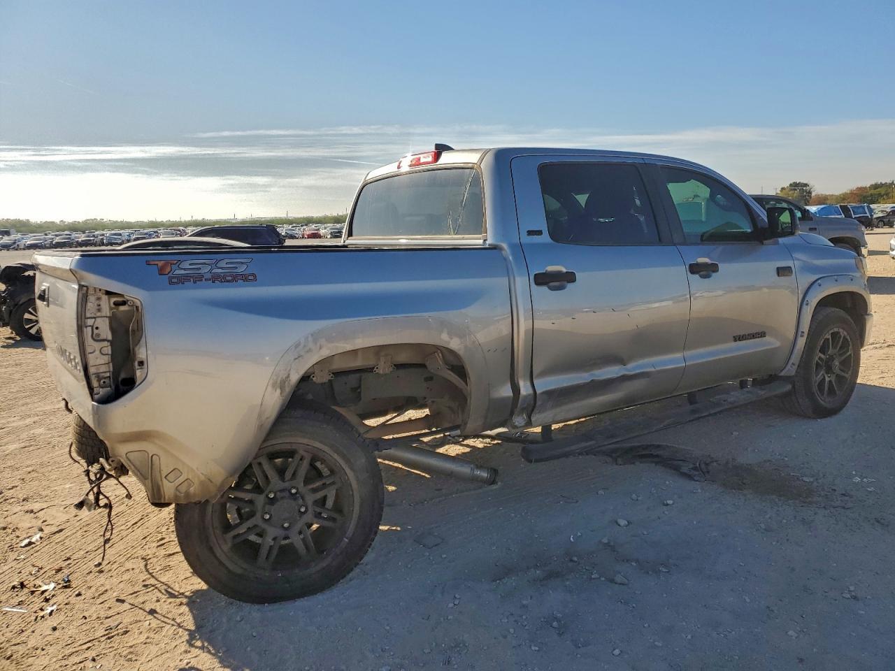 2020 Toyota Tundra Crewmax Sr5 - Фото 3
