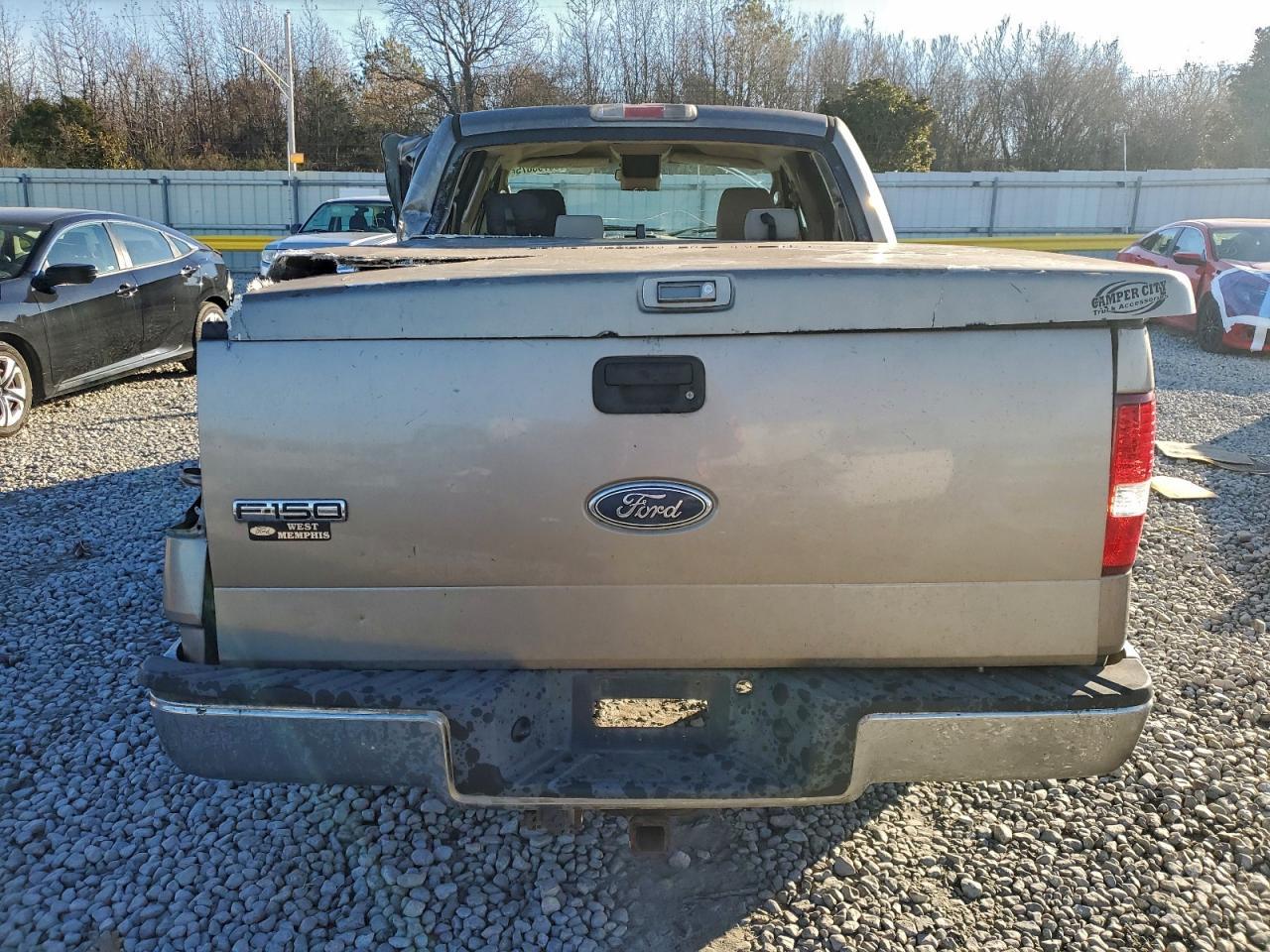 2004 Ford F150 Supercrew - Image 6