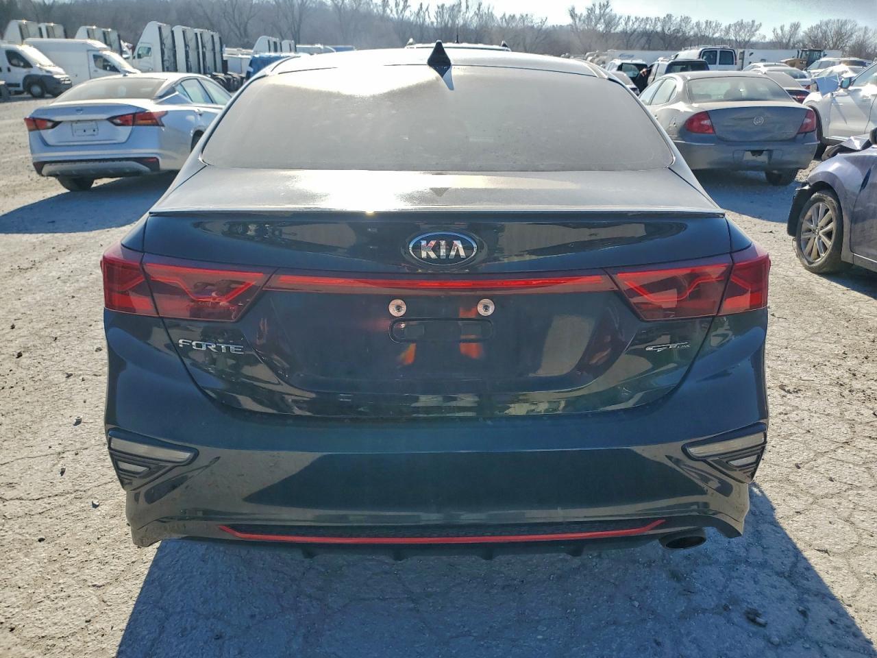 2021 Kia Forte - Фото 6
