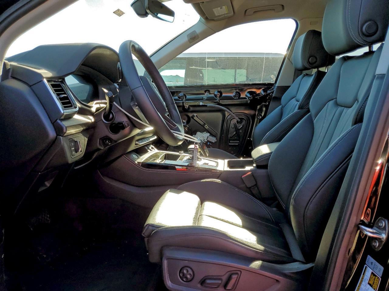 2025 Audi Q5 E Premium Plus 55 - Image 7