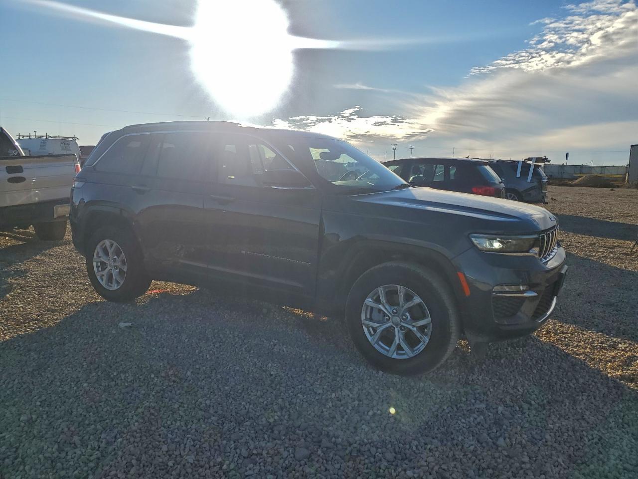 2023 Jeep Grand Cherokee Limited - Image 4