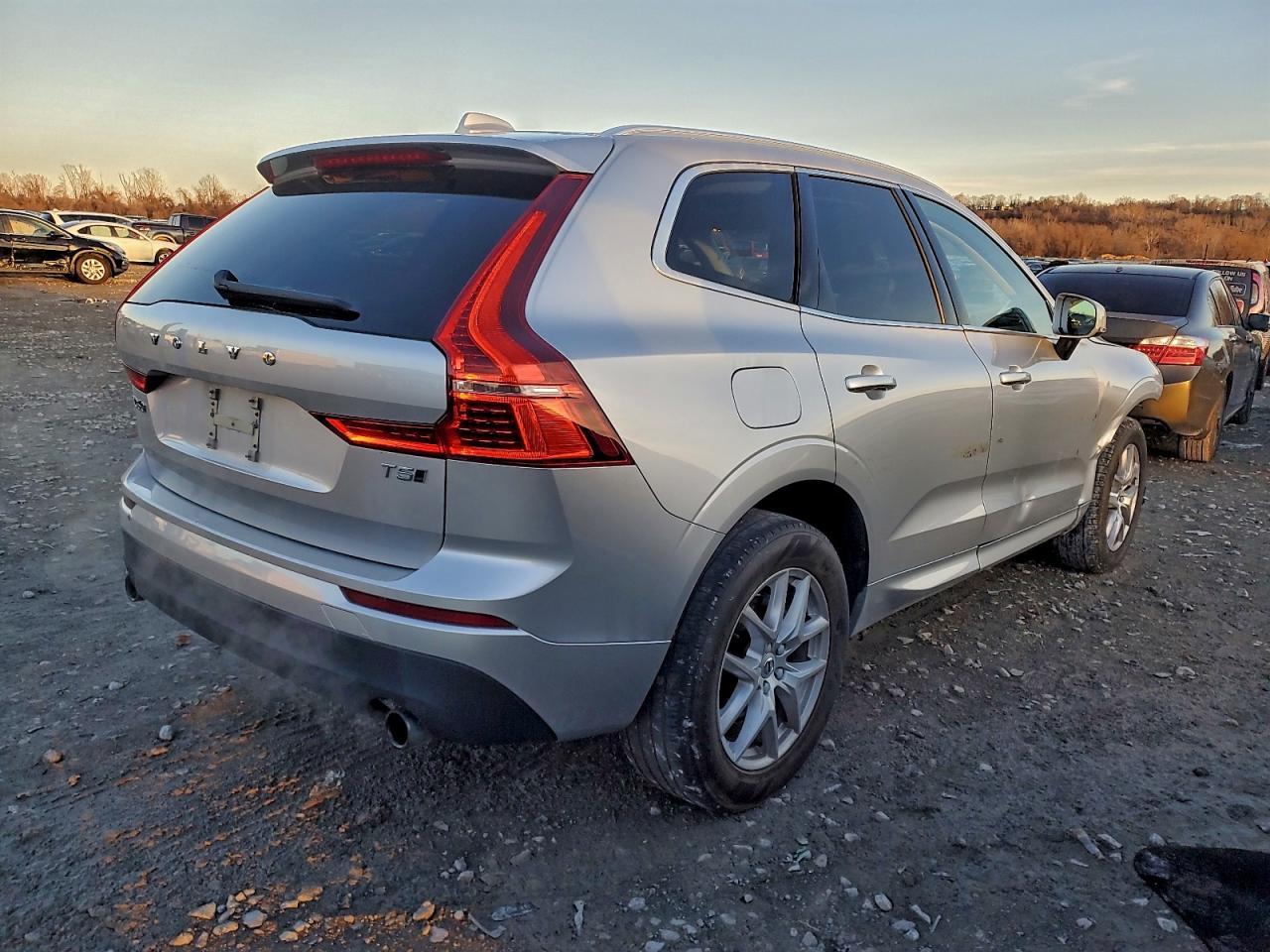 2019 Volvo Xc60 T5 - Фото 3