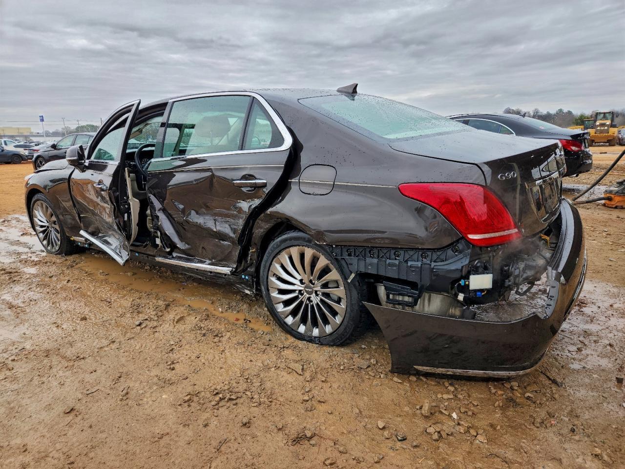 2017 Genesis G90 Premium - Image 2
