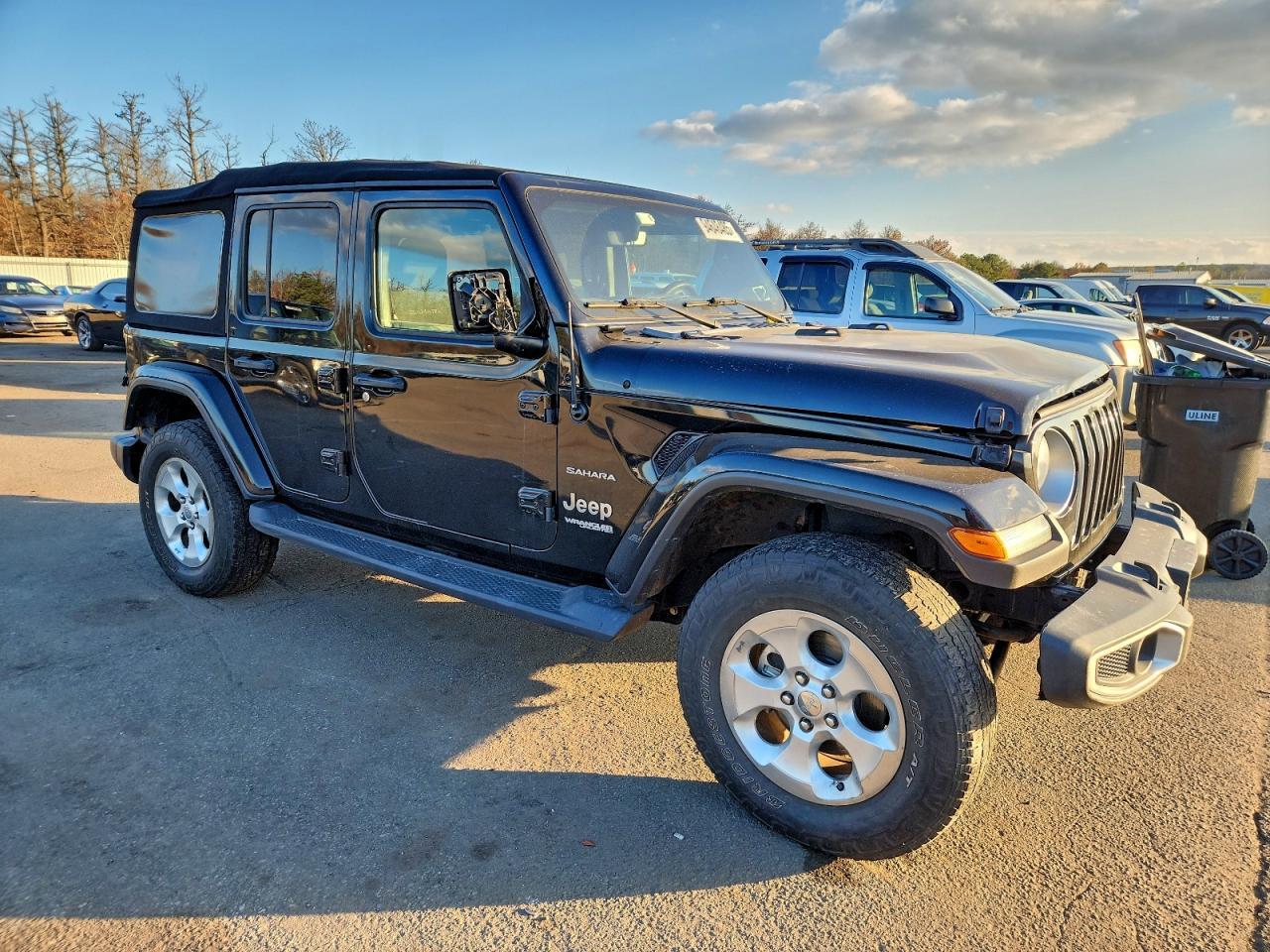 2018 Jeep Wrangler Unlimited Sahara - Image 4