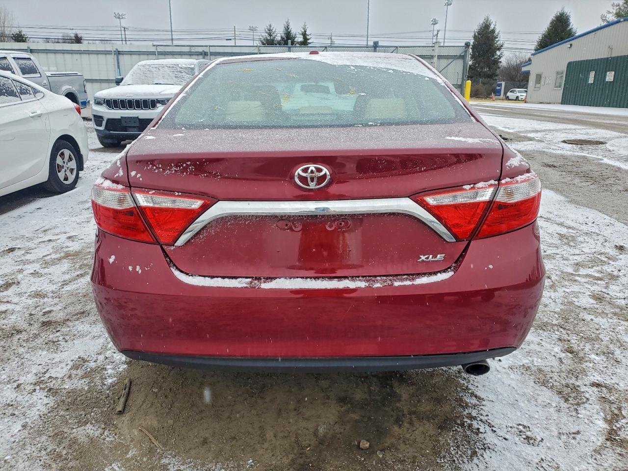 2015 Toyota Camry Le - Image 6