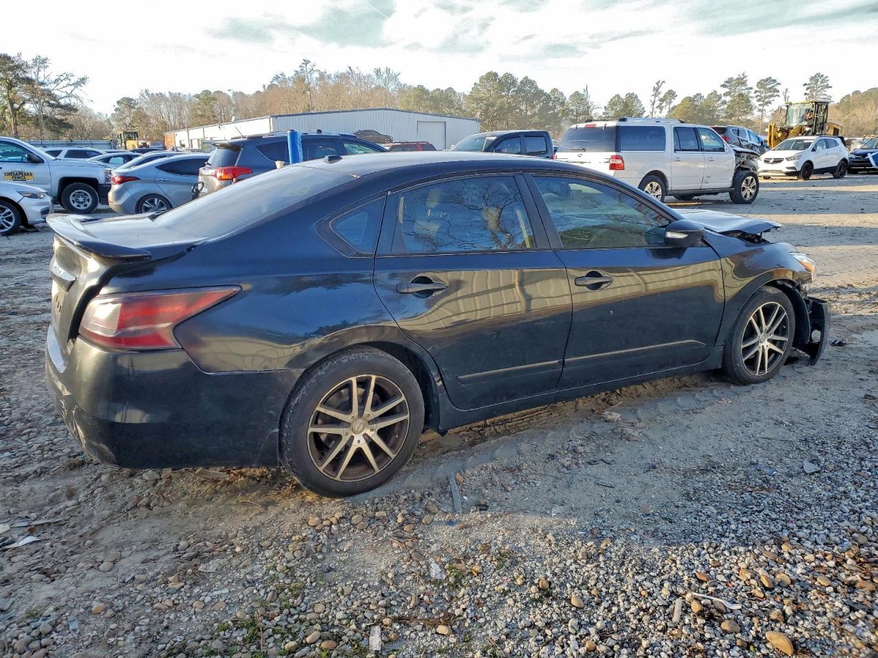 2015 Nissan Altima 2.5 - Image 3