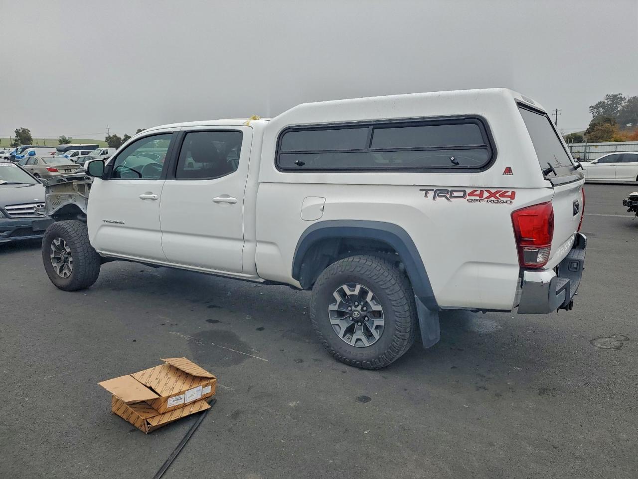 2017 Toyota Tacoma Double Cab - Фото 2
