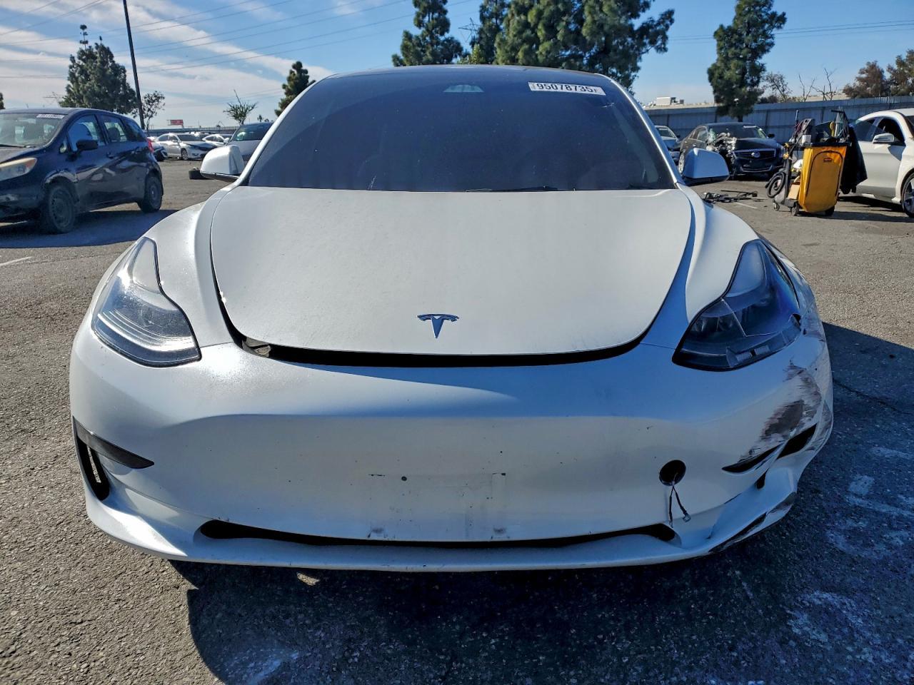 2023 Tesla Model 3 - Фото 5