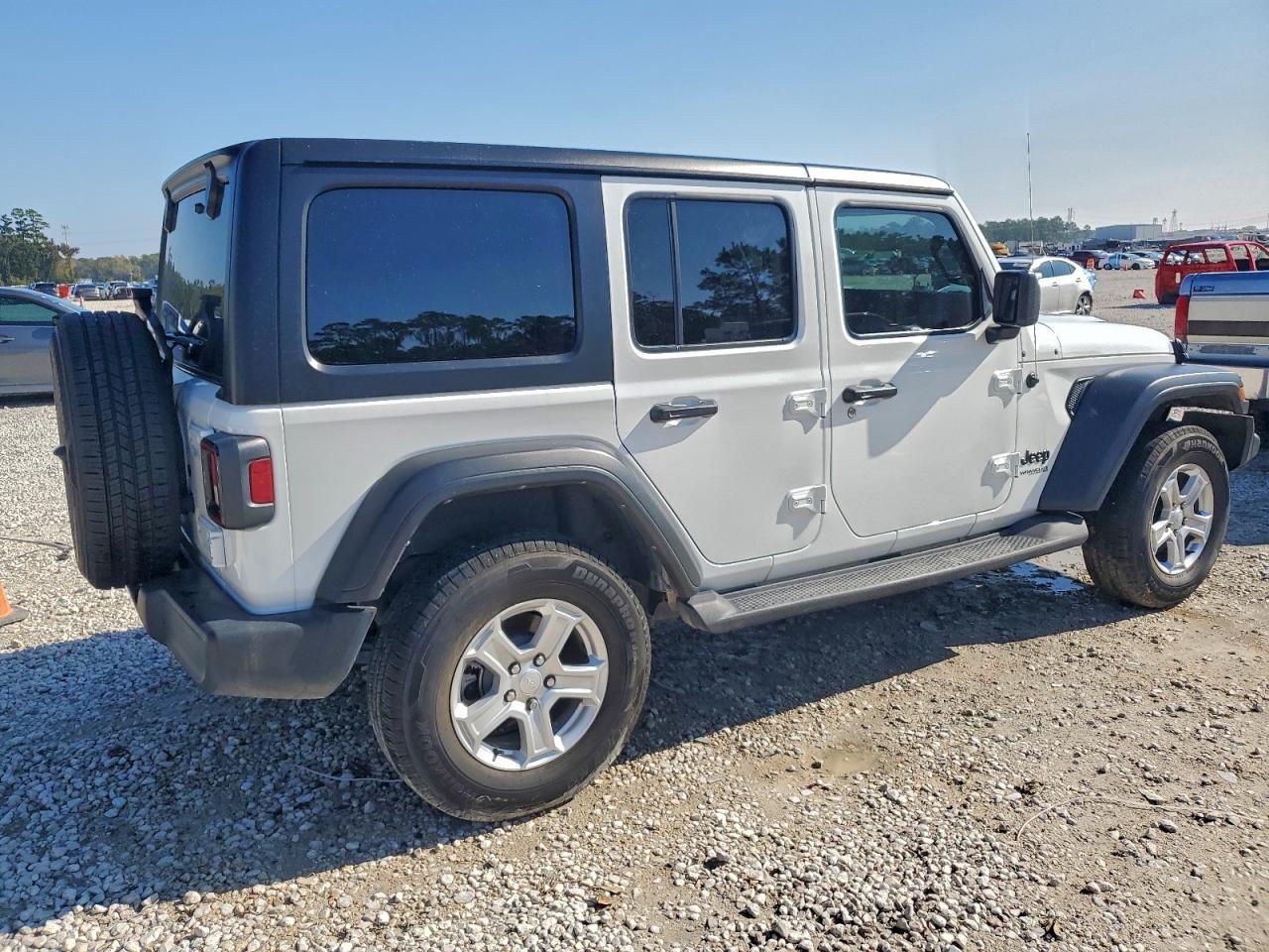 2022 Jeep Wrangler Unlimited Sport - Фото 3
