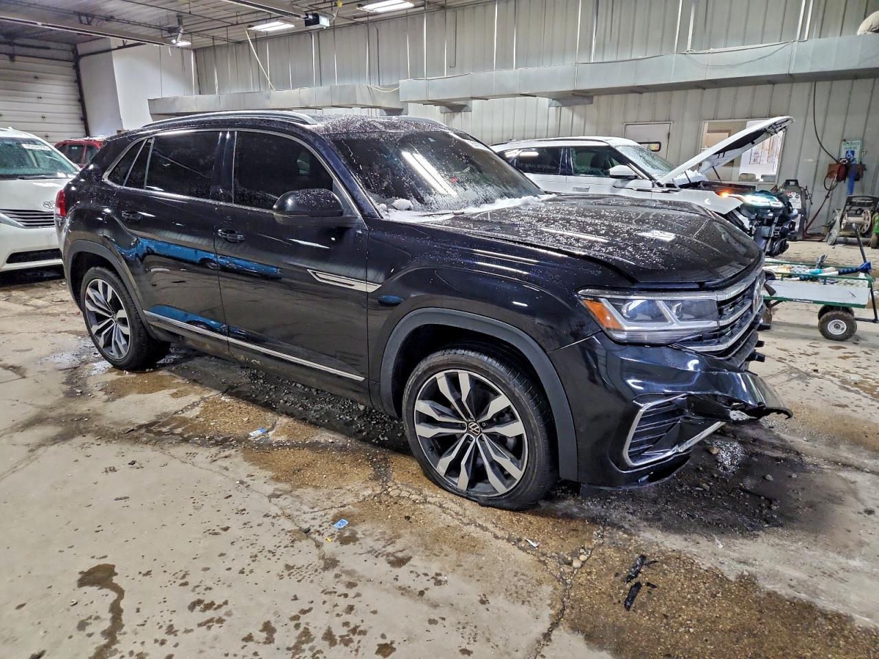 2020 Volkswagen Atlas Cross Sport Sel Premium R-Line - Фото 4
