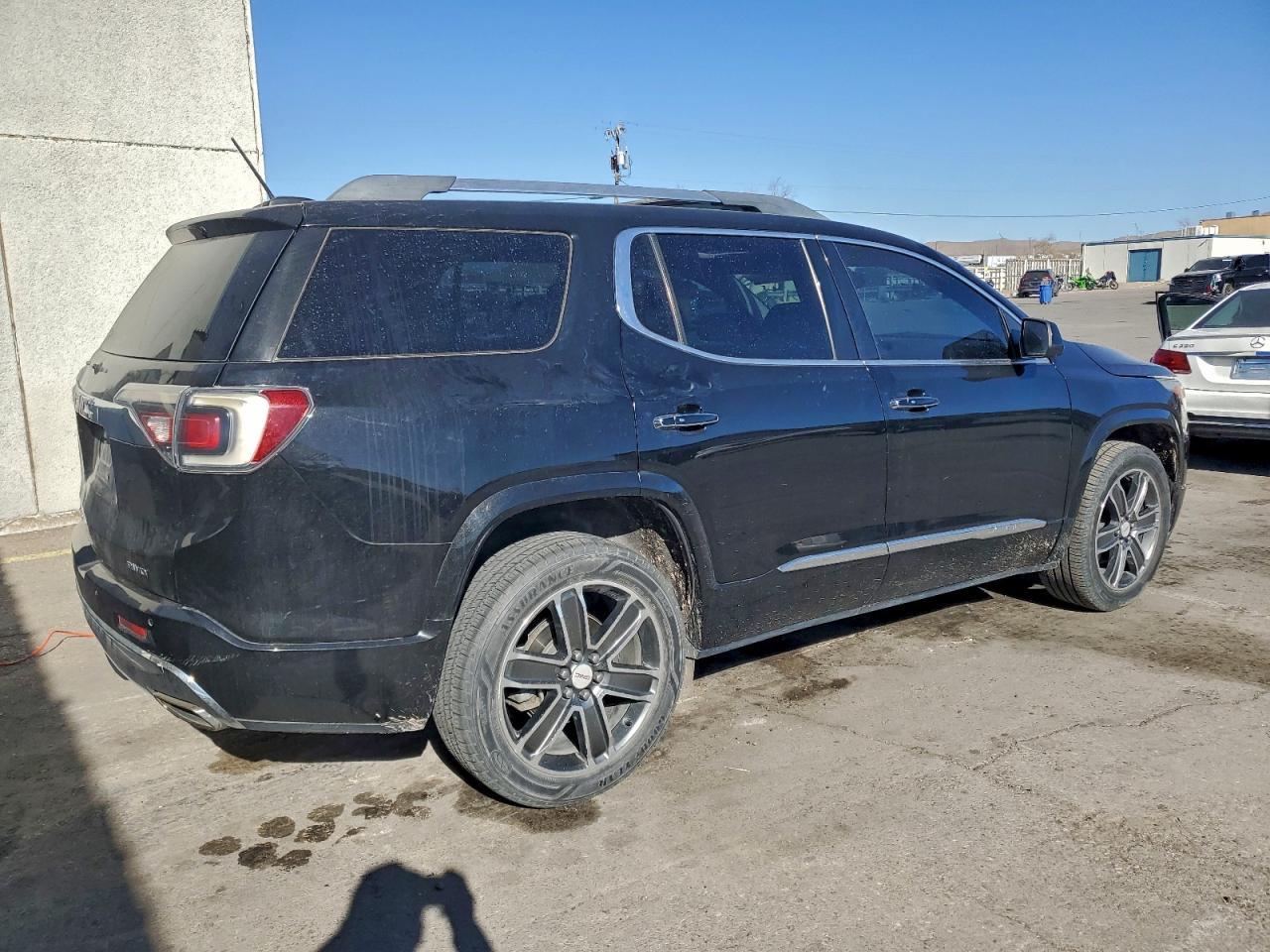 2017 GMC Acadia Denali - Фото 3