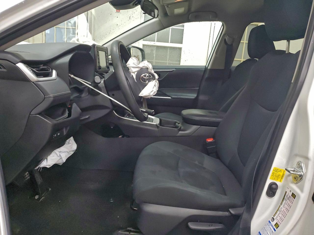 2021 Toyota Rav4 Le - Фото 7