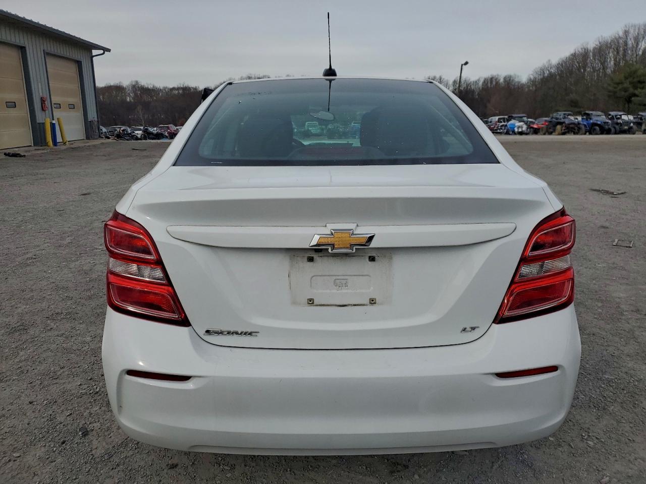 2017 Chevrolet Sonic Lt - Image 6