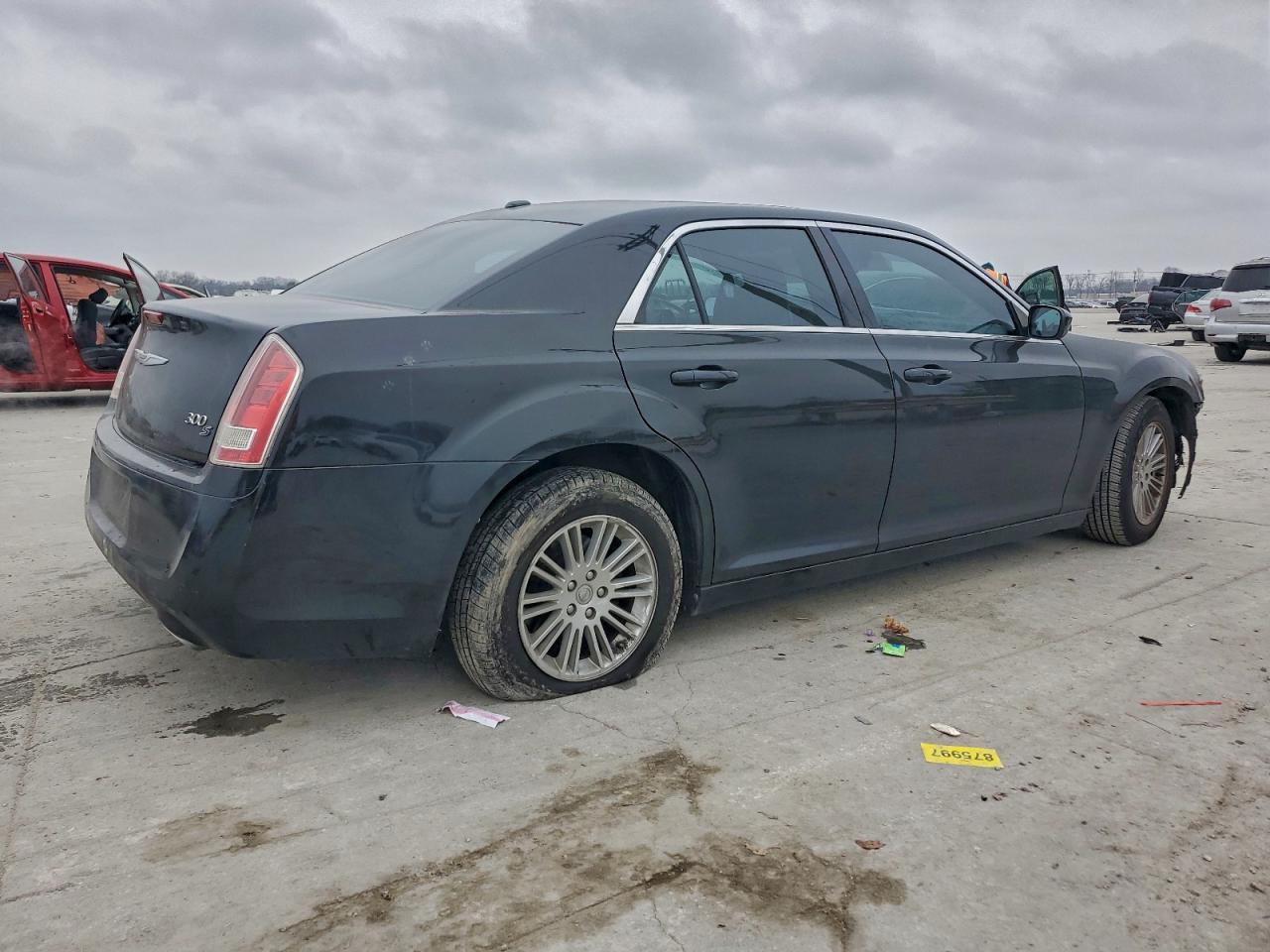 2014 Chrysler 300 S - Image 3