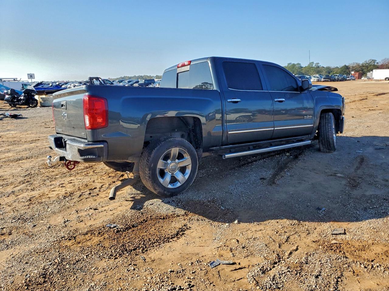 2018 Chevrolet Silverado K1500 Ltz - Image 3