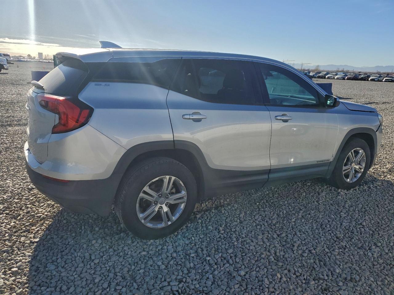 2018 GMC Terrain Sle - Image 3