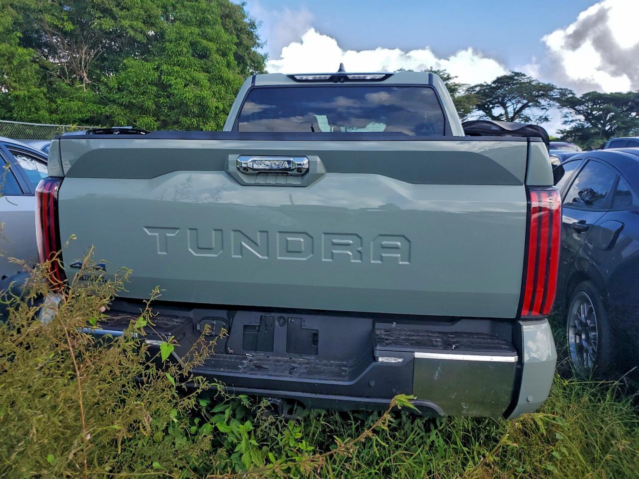 2024 Toyota Tundra Crewmax Limited - Image 6